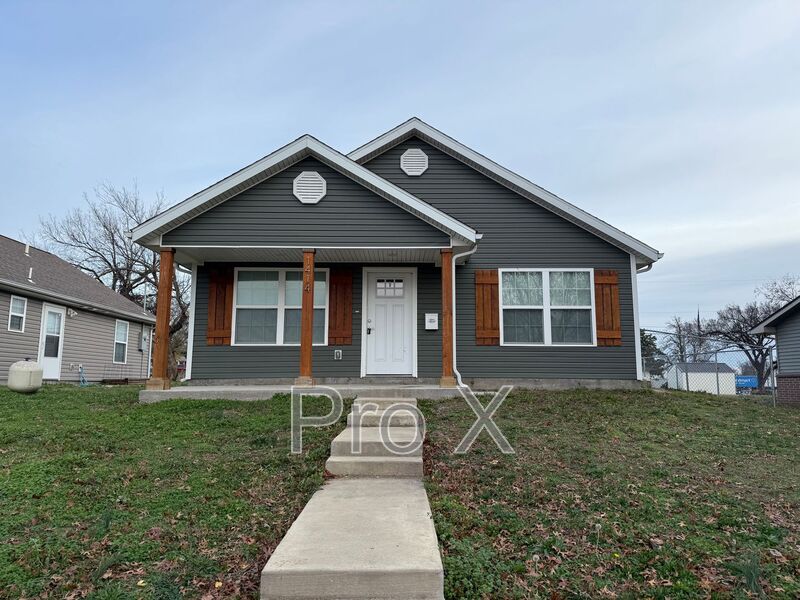 Joplin House: 1414 E 6th St