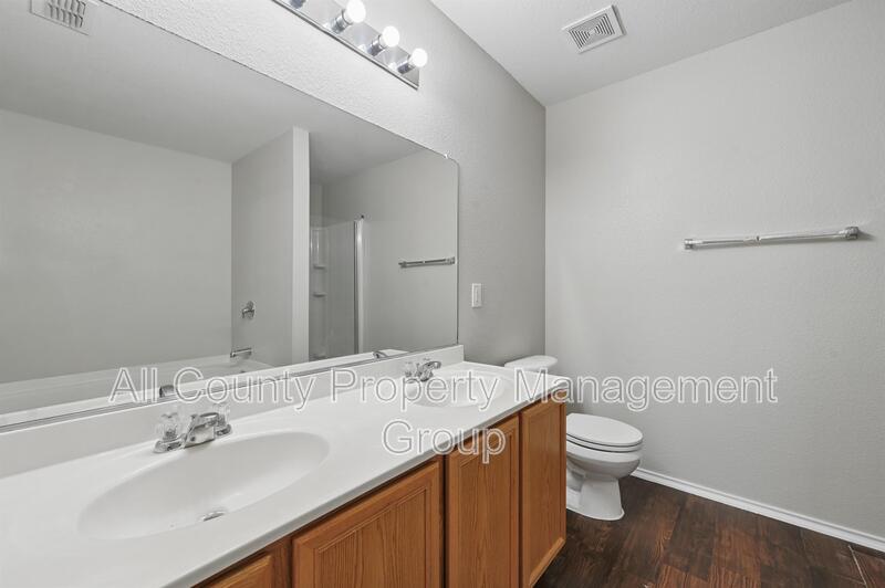 Main Rental Photo 11