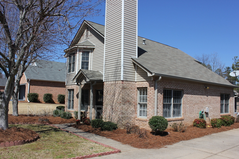 Conyers House: 3247 Salem Cove Trail SE