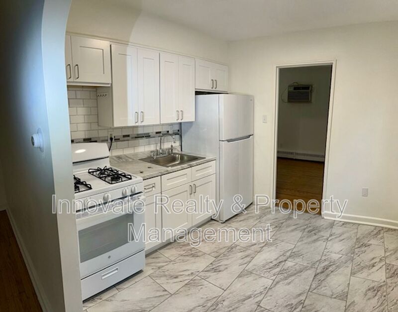 Philadelphia House: 402 Unruh Avenue