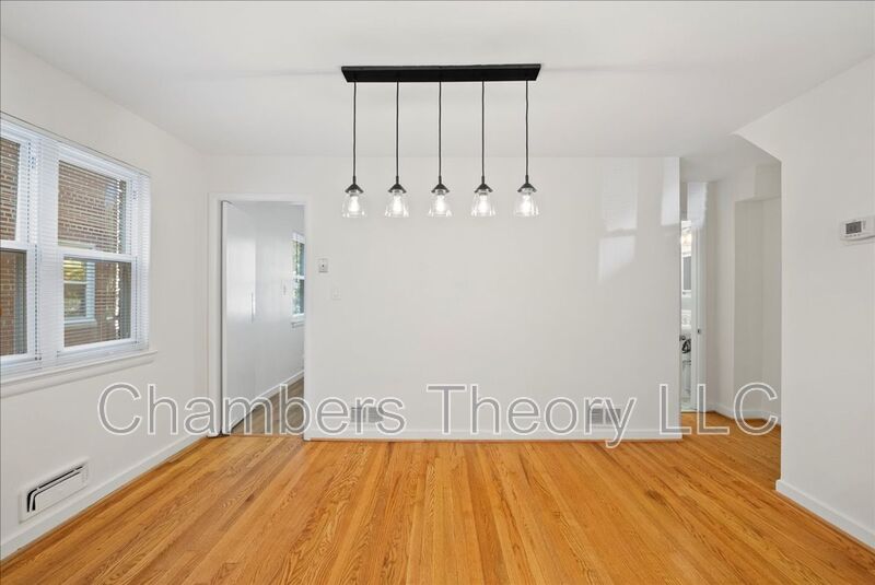 Washington House: 4411 Harrison Street NW