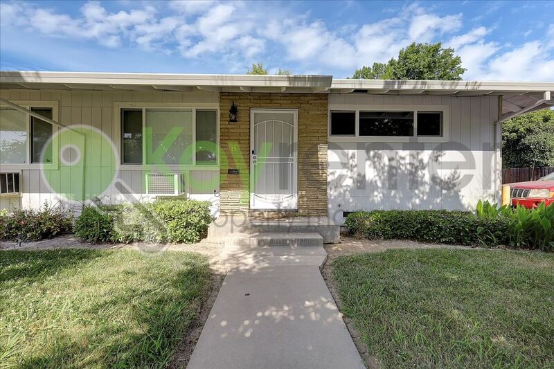 Citrus Heights House: 6201 Paris Street