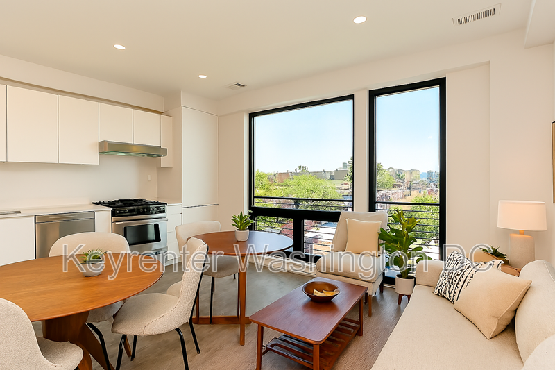 Washington Condo: 1460 Belmont St, NW - 103