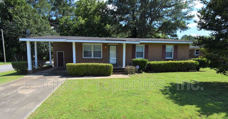 Goldsboro House: 224 Herbert Street