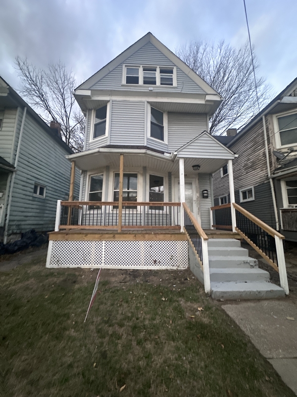 Cleveland House: 9415 Edmunds Avenue