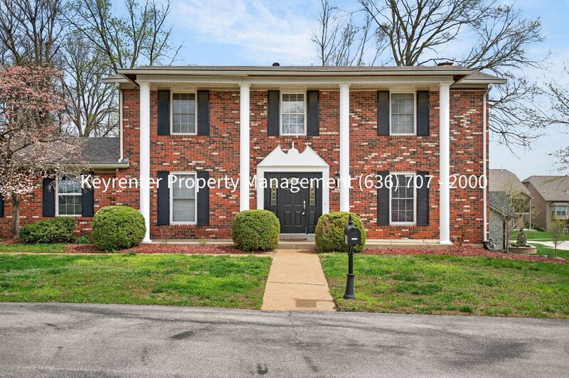 Chesterfield House: 15362 Olive Blvd