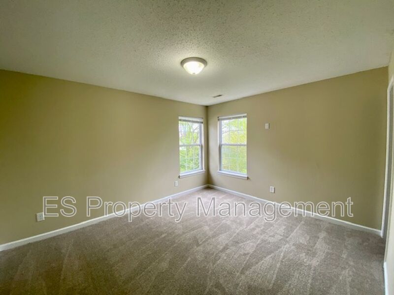 Wonderful 4 Bedroom 2.5 Bathroom Two Story Home in Lawrence! - Photo 27