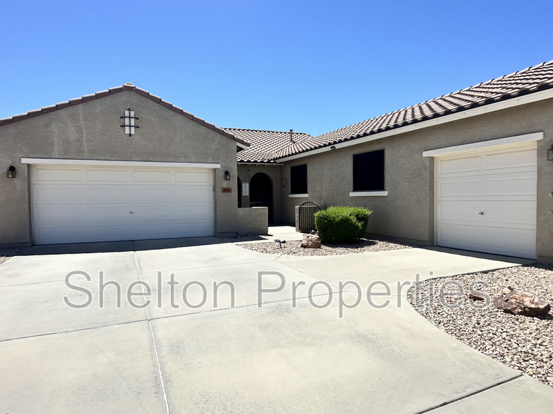Buckeye House: 30311 W Whitton Ave
