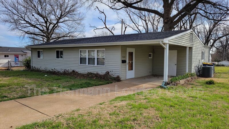 Saint Louis House: 4204 Beauty Lane