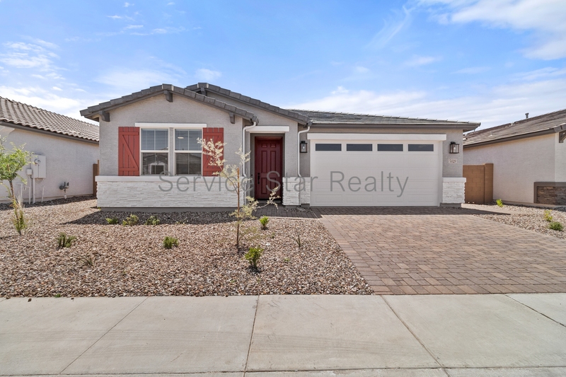 Laveen House: 5029 W Roundhouse Rd