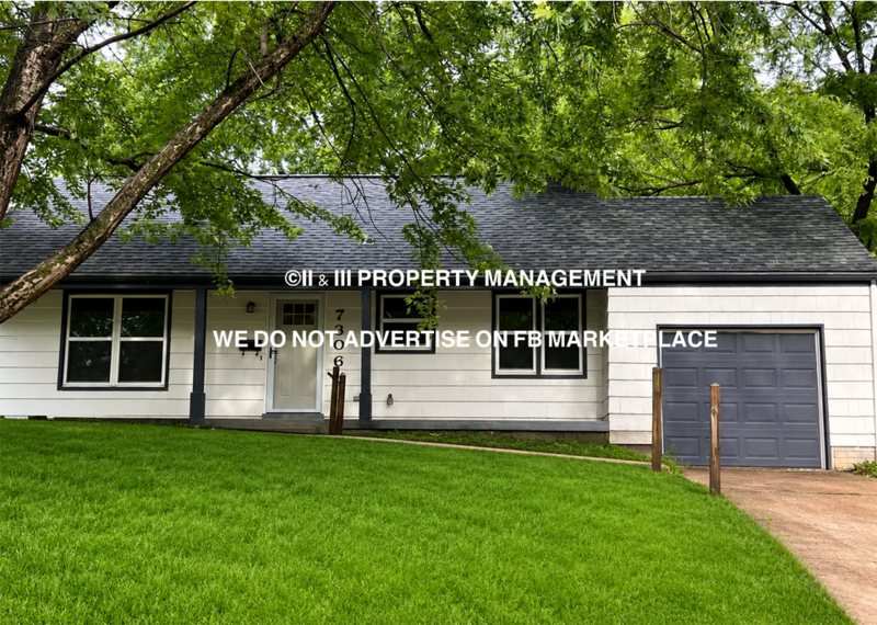 Overland Park House: 7306 Glenwood