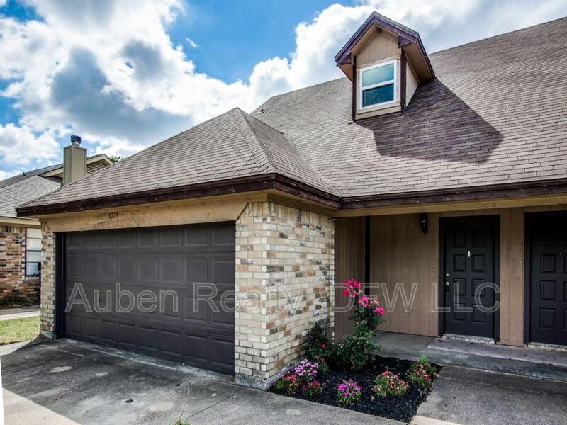 North Richland Hills House: 7716 Sable Lane