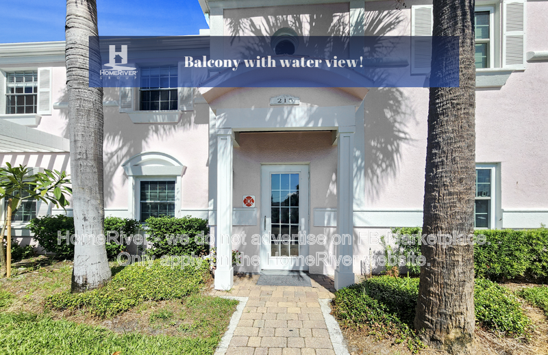 Saint Petersburg Townhome: 215 Seahorse Dr SE