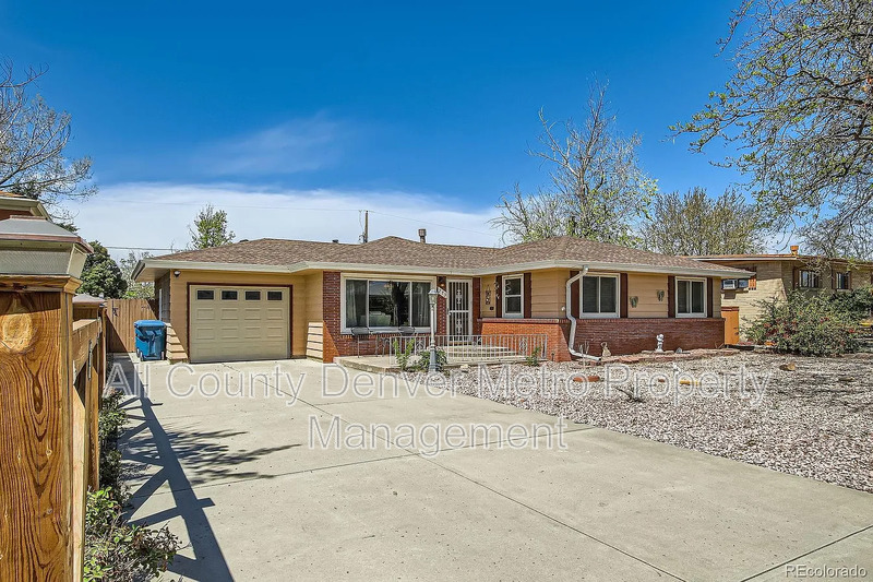 Brighton House: 273 S 13th AVE