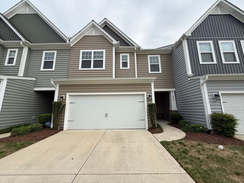 Durham Townhome: 414 Shale Creek Dr