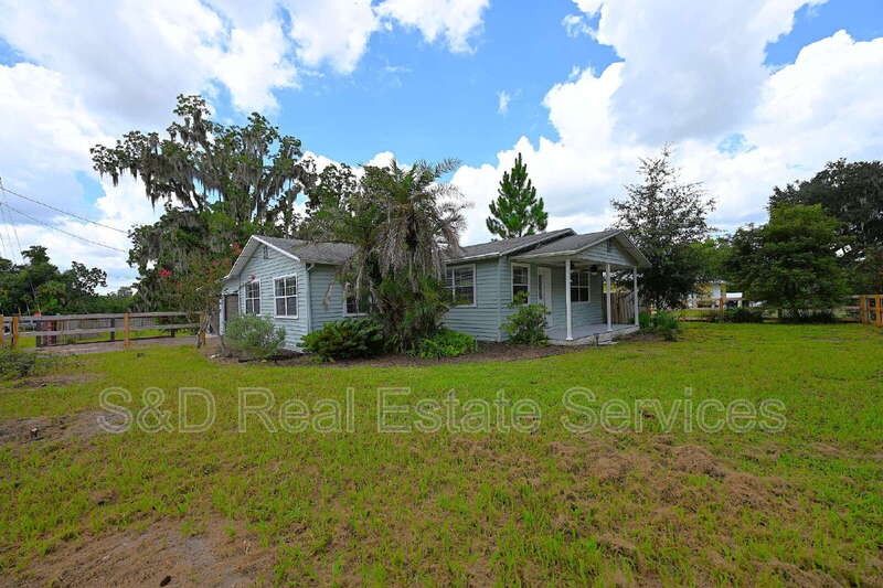 Lakeland House: 3958 2nd St NW