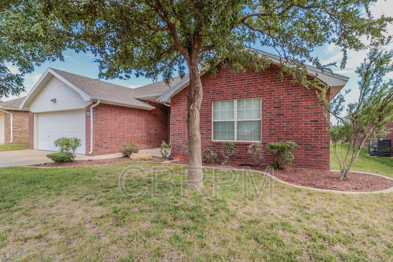 Lubbock House: 6704 6th Street