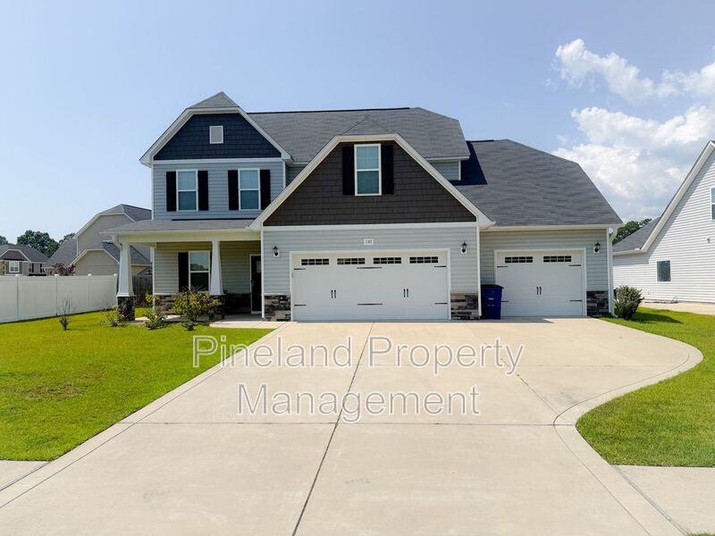 Raeford House: 147 Stafford Dr