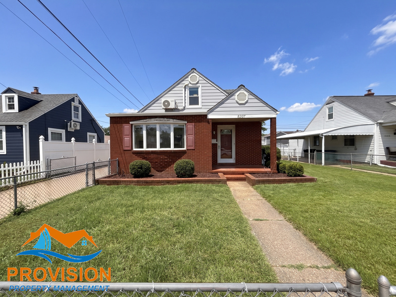 Dundalk House: 8207 Dundalk Avenue