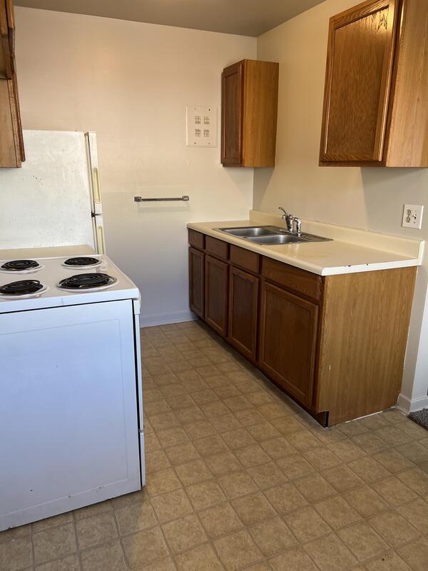 Request a Viewing for 724 W Maxwell Ave Tenant Turner