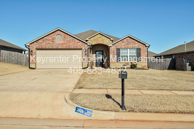 Mustang House: 2029 W Antler Way