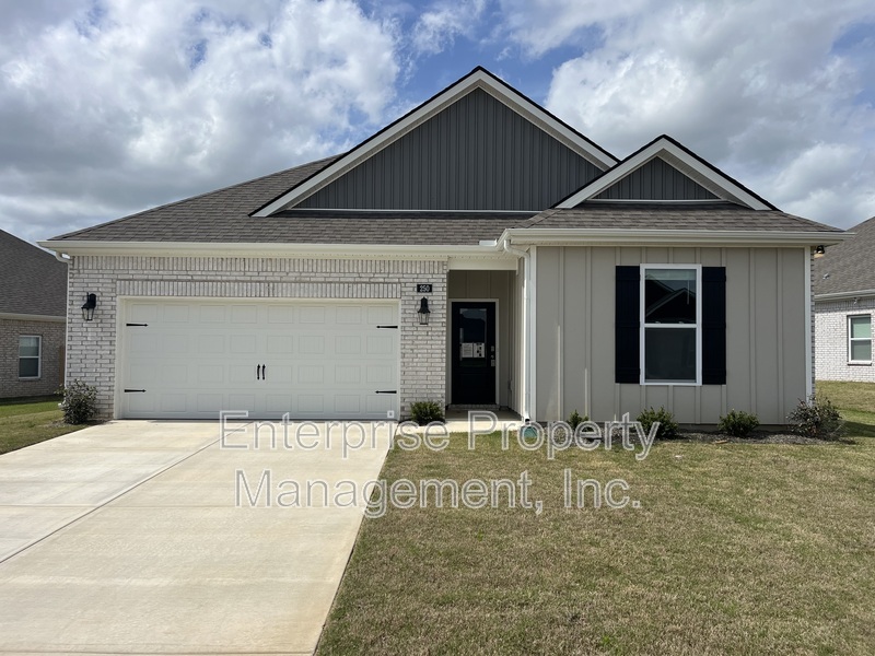 Oakland House: 250 Kipling Dr