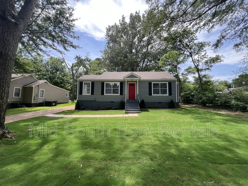 Memphis House: 3497 Pryor St