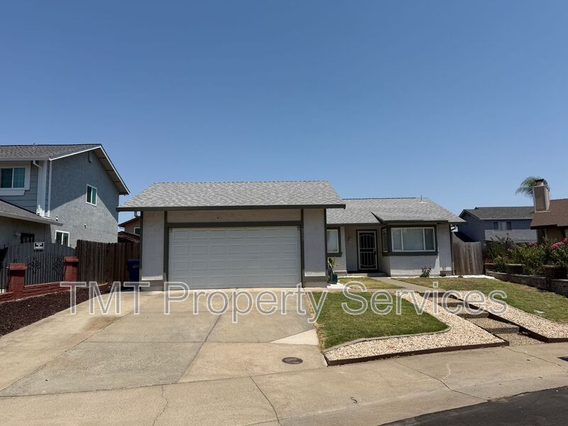 Sacramento House: 8272 Kilmer Circle
