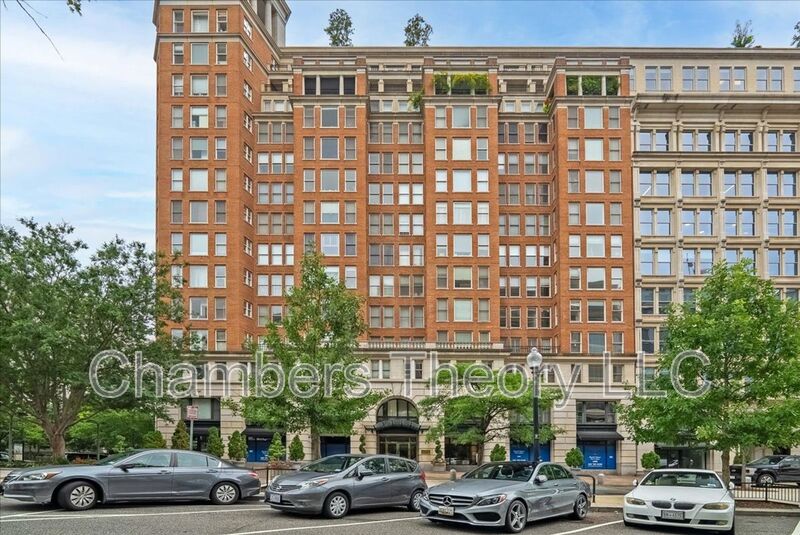 Washington Condo: 601 Pennsylvania NW