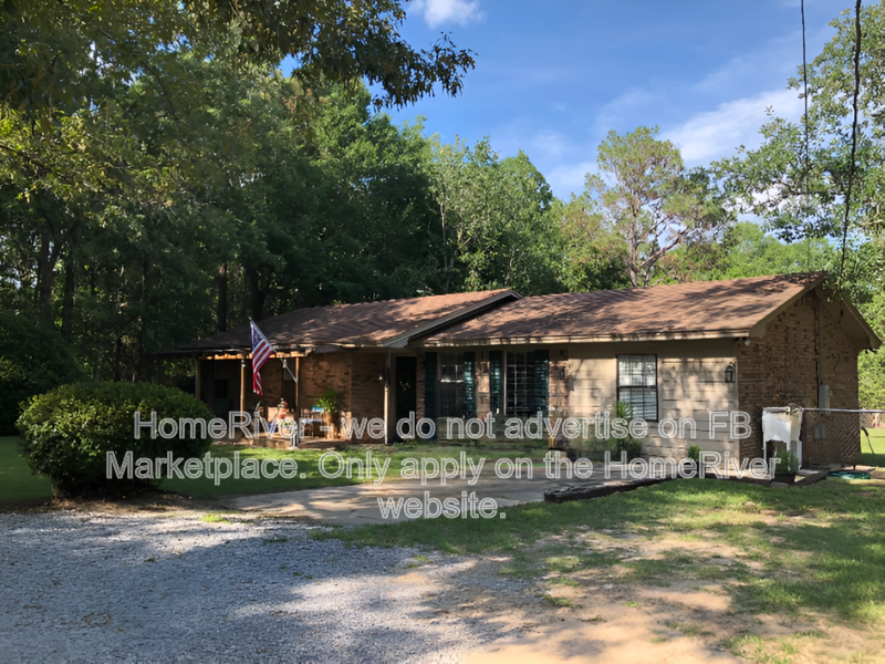 Crestview House: 5720 Reinke Dr