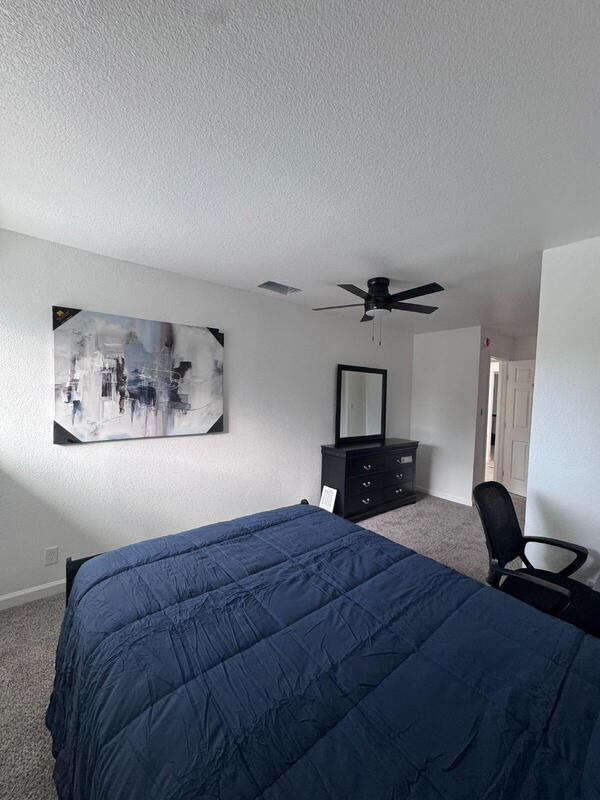 Sacramento Condo: 2445 Town Circle