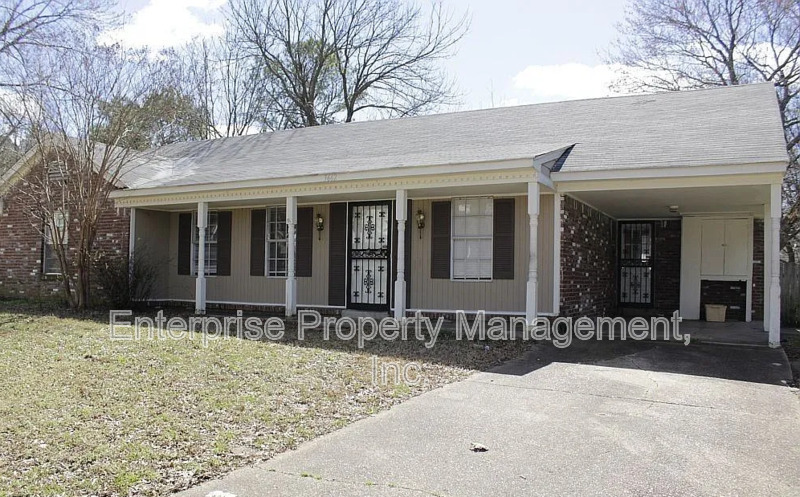 Memphis House: 3662 Twinmont Cv