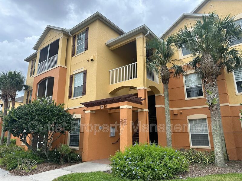 Orlando Condo: 8630 Buccilli Drive