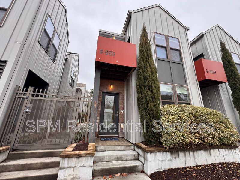 Wilmington House: 301 Martin Street