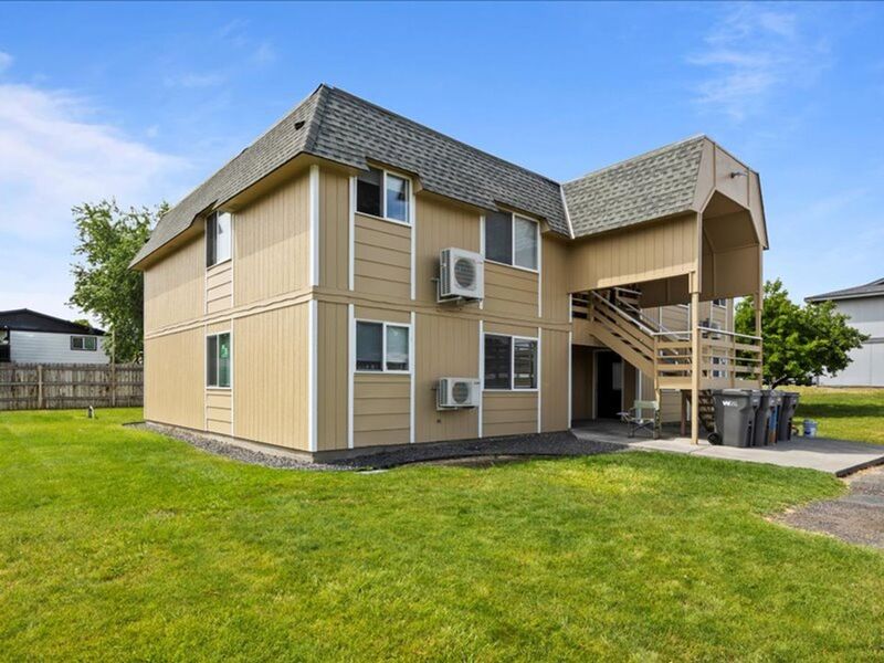 Kennewick Condo: 1501 W. 14th Ave.
