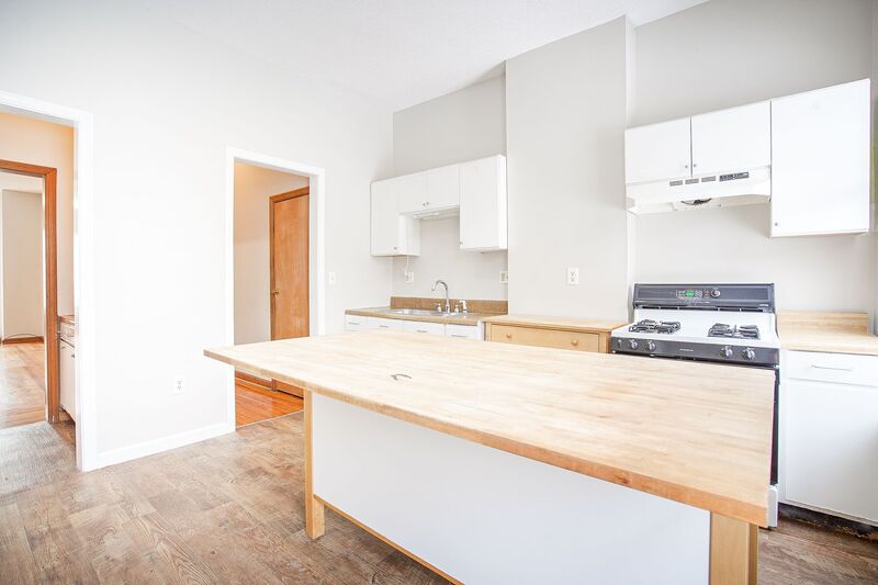 Holyoke House: 193 Beech Street