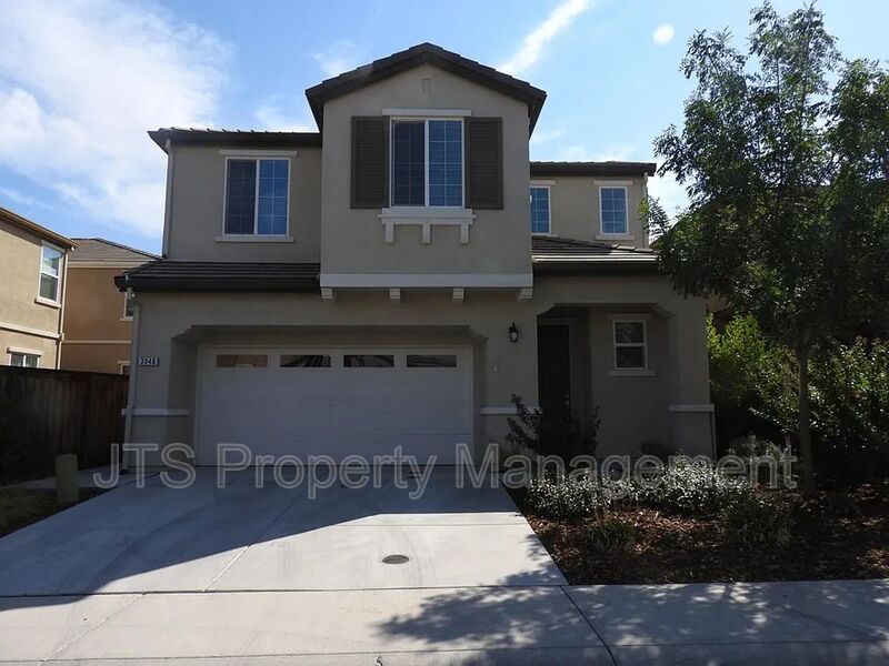 Roseville House: 3048 Ivey Creek Lane