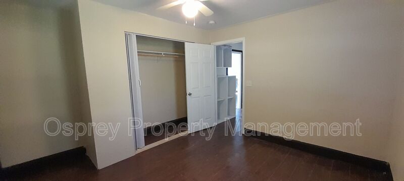 RECENTLY UPDATED 3 BEDROOM 3 BATH GREAT FOR FAMILY AVAILABLE IMMEDIATELY - Photo 23
