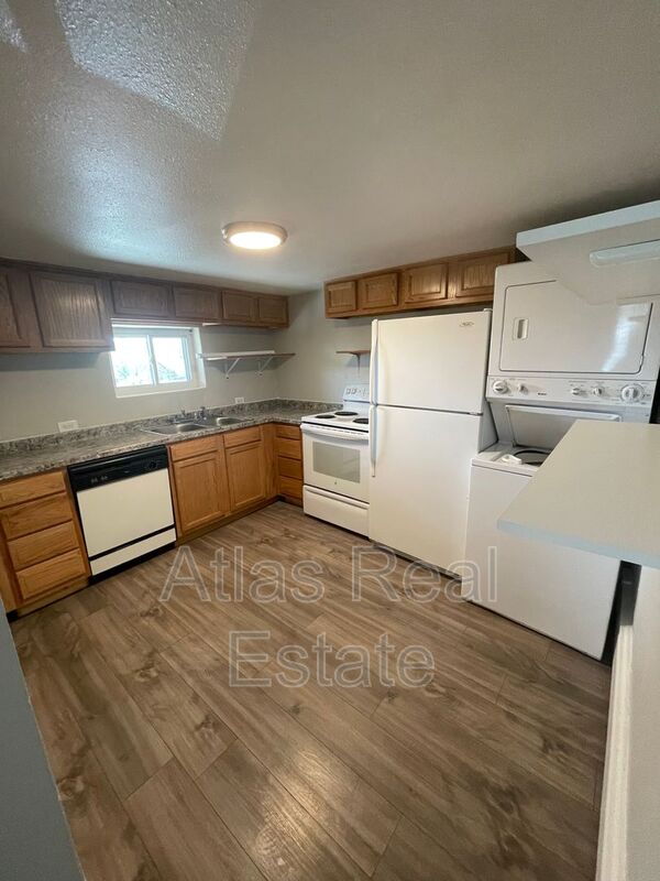 Request a Viewing for 2511 W Uintah Street, Unit 6 Tenant Turner