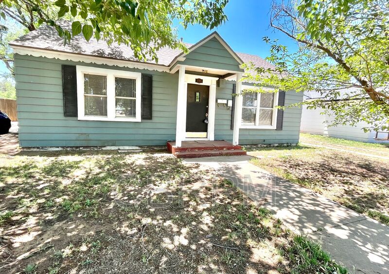 Lubbock House: 2305 27th Street