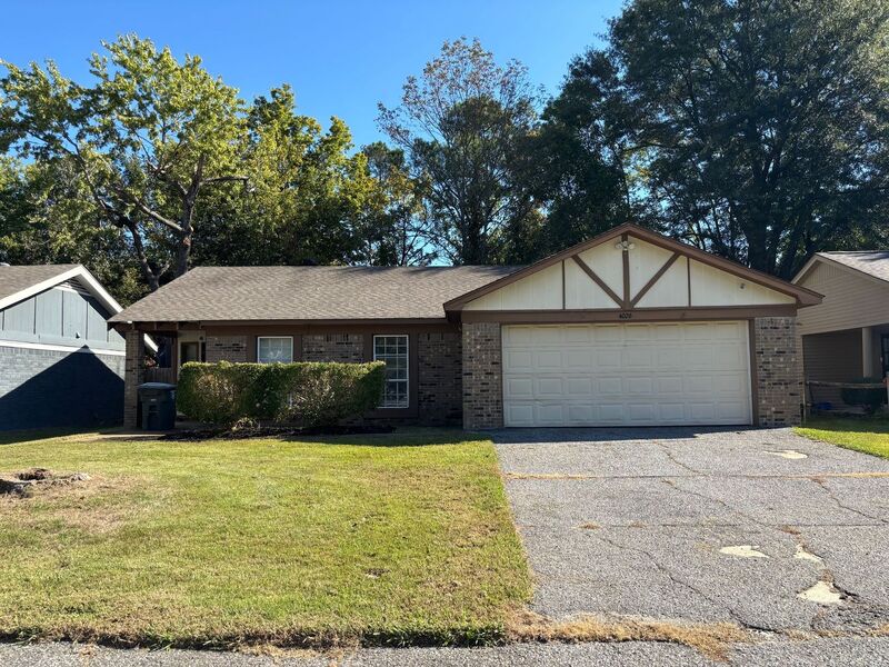 Memphis House: 4026 Hitchcock St