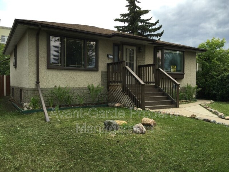 Edmonton House: 8529 83 Ave  NW