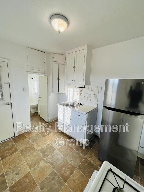 San Diego Condo: 2014 Earl Street