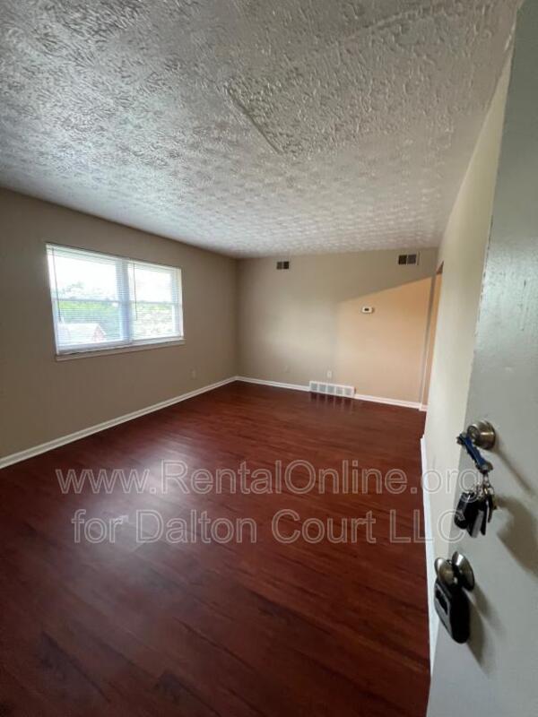 Lexington Condo: 1814 Dalton Ct