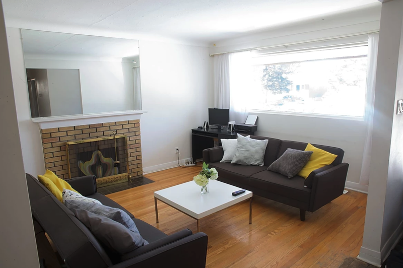 Ottawa House: 158 Meadowlands Drive West-