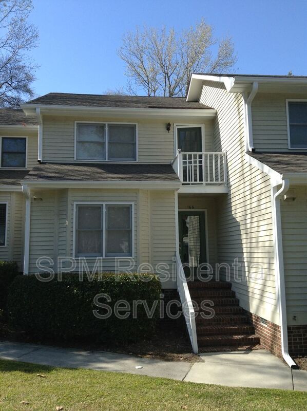 Wilmington House: 1800 Eastwood Rd