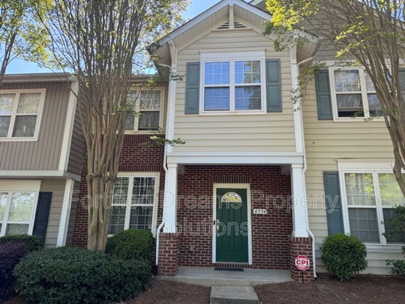 Charlotte House: 4934 Sunset Ridge Ct.