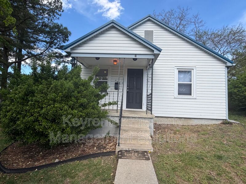 Waynesboro House: 509 5th St