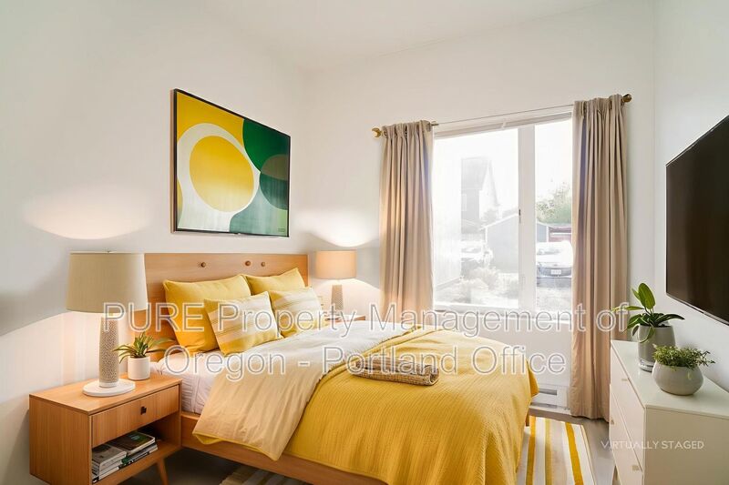 Portland House: 5878 N Harvard St