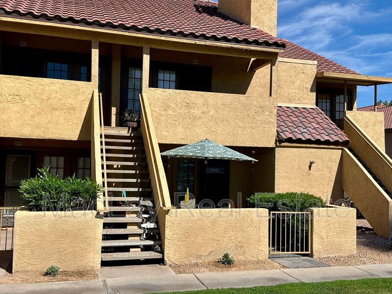 Tempe Townhome: 4901 S Callle Los Cerros Dr